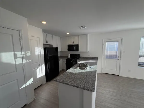 $1,950 | 9012 Red Fox Trail, McKinney, TX 75071