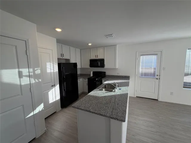 $1,950 | 9012 Red Fox Trail, McKinney, TX 75071