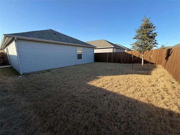 $1,950 | 9012 Red Fox Trail, McKinney, TX 75071