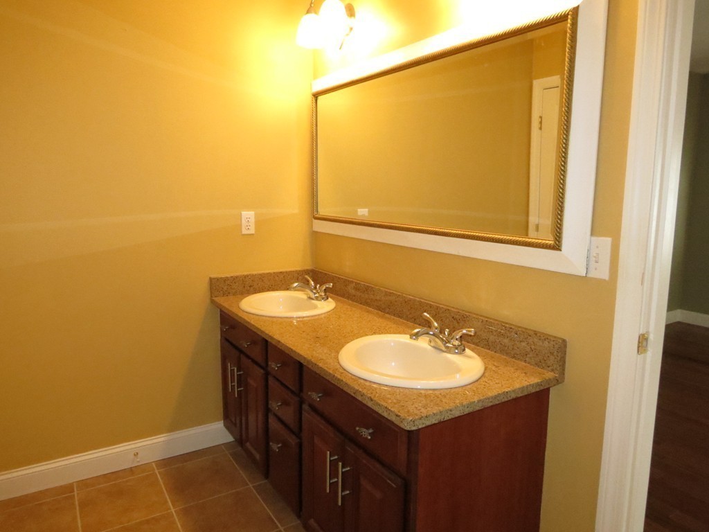 10 Ryans Way Road, Unit 10 Rochdale, MA 01542 - Photo 12 of 20 Gallery Image 12