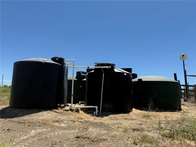a view of a indoor backyard