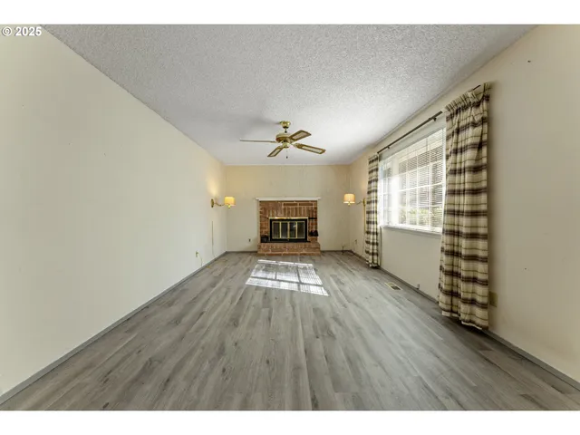 $455,000 | 820 Northeast Cochran Avenue, Gresham, OR 97030