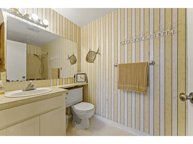 $455,000 | 820 Northeast Cochran Avenue, Gresham, OR 97030