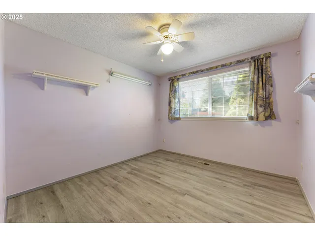 $455,000 | 820 Northeast Cochran Avenue, Gresham, OR 97030