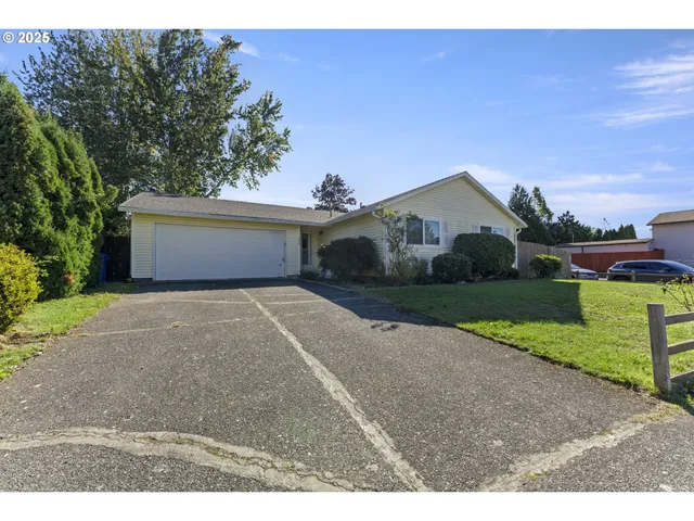 $455,000 | 820 Northeast Cochran Avenue, Gresham, OR 97030