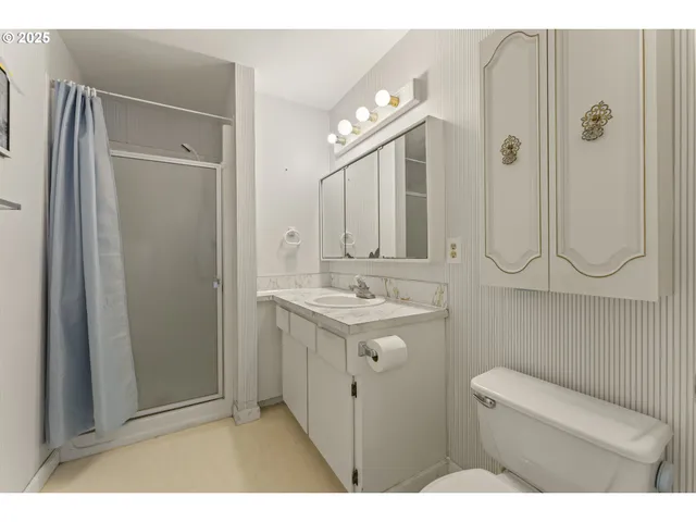 $455,000 | 820 Northeast Cochran Avenue, Gresham, OR 97030