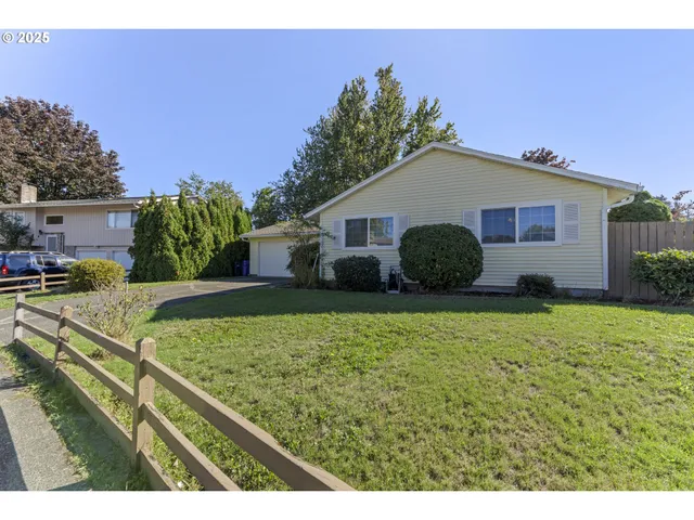 $455,000 | 820 Northeast Cochran Avenue, Gresham, OR 97030