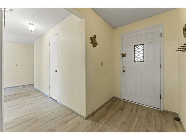 $455,000 | 820 Northeast Cochran Avenue, Gresham, OR 97030