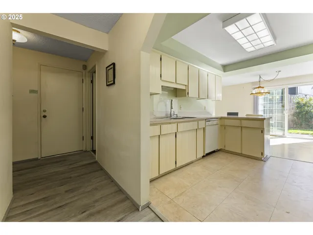 $455,000 | 820 Northeast Cochran Avenue, Gresham, OR 97030