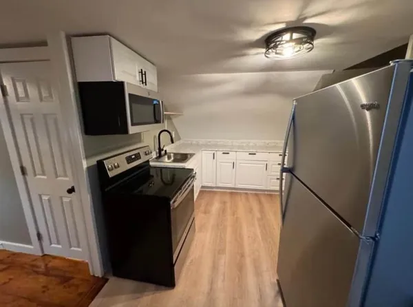 $680,000 | 123 East Main Street, Bradford, NH 03221