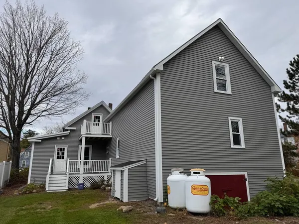 $680,000 | 123 East Main Street, Bradford, NH 03221