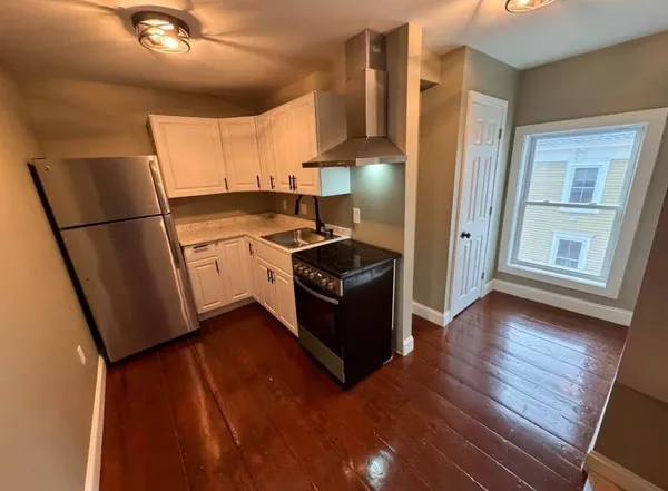 $680,000 | 123 East Main Street, Bradford, NH 03221