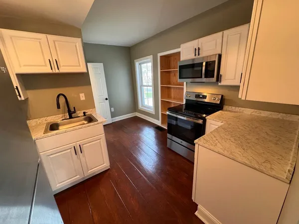 $680,000 | 123 East Main Street, Bradford, NH 03221