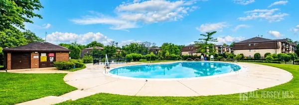 $2,500 | 812 Green Hollow Drive, Iselin, NJ 08830