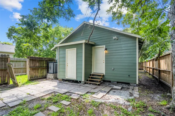 $1,475 | 1011 East 39th Street, Houston, TX 77022