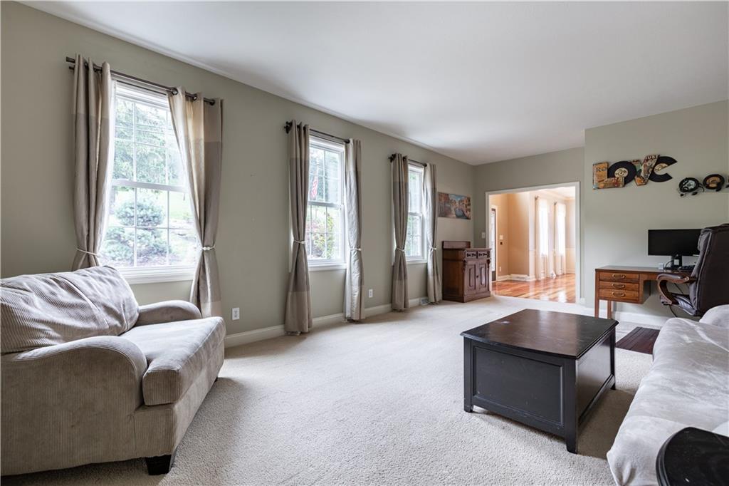 219 McCombs Road Venetia, PA 15367 - Photo 7 of 25 Gallery Image 7