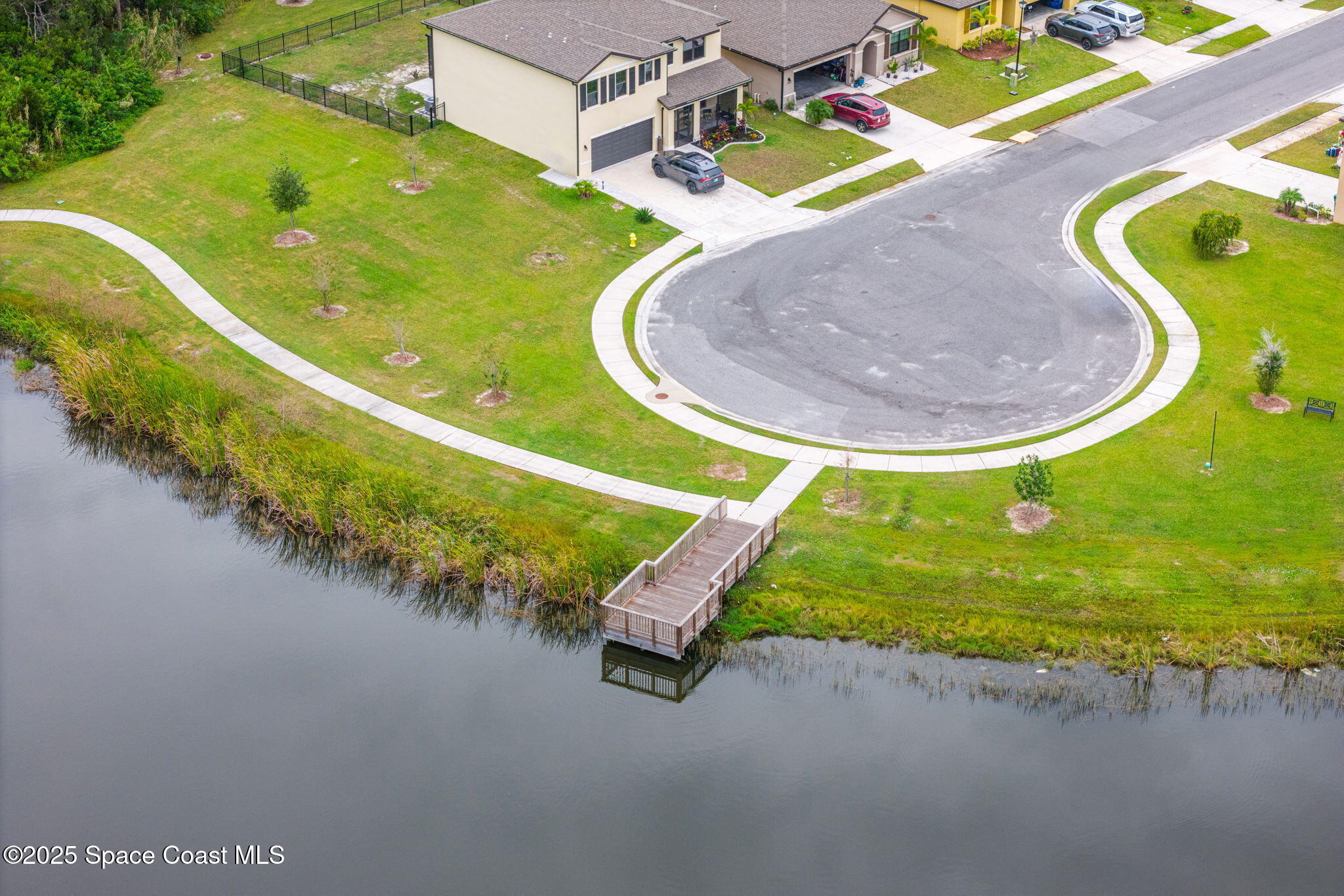 4901 Talbot Boulevard Cocoa, FL 32926 - Photo 36 of 39 an aerial view of a swimming pool with yard