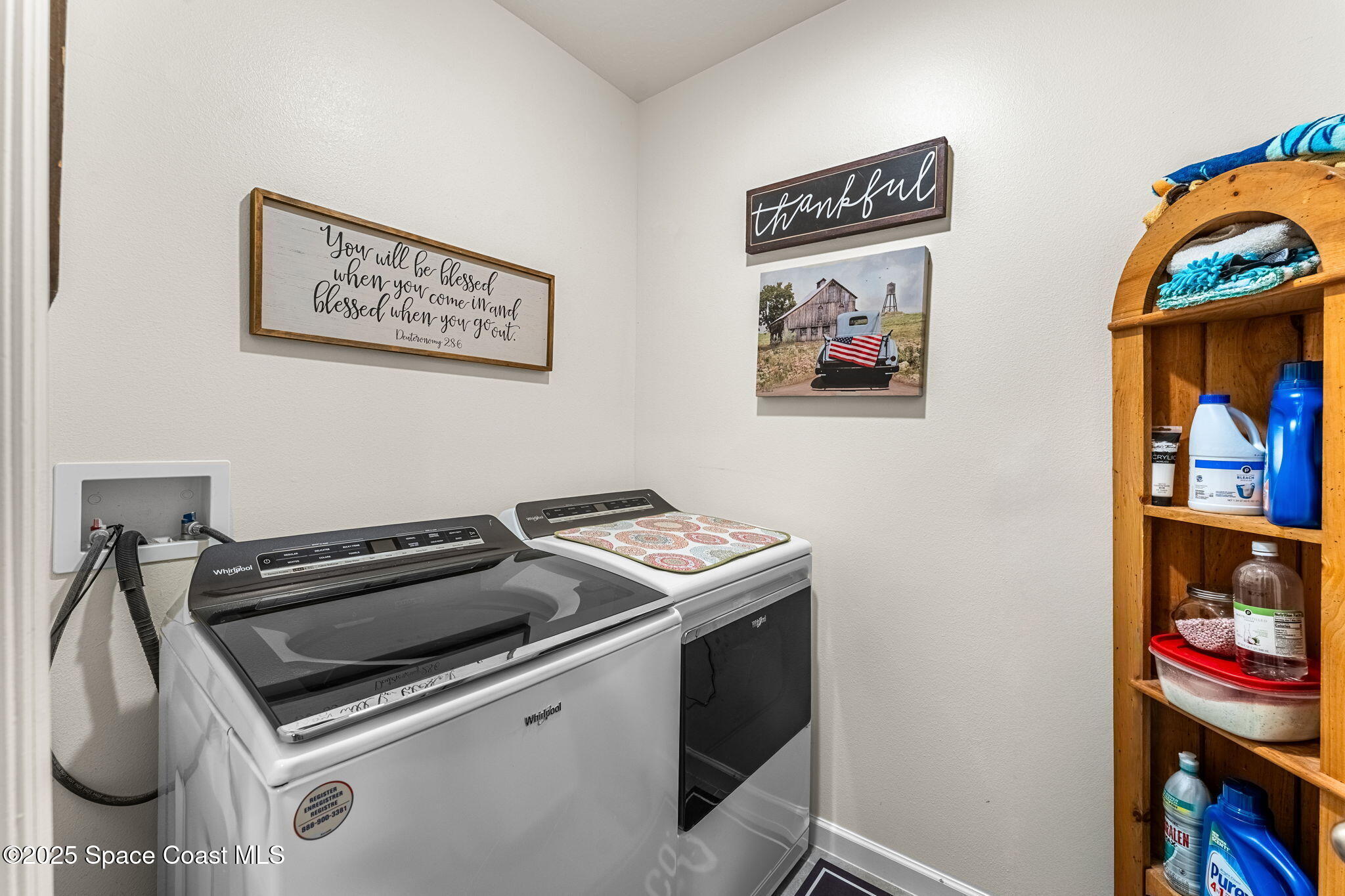 4901 Talbot Boulevard Cocoa, FL 32926 - Photo 10 of 39 a utility room with dryer and washer