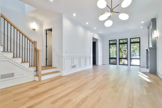 $2,095,000 | 1907 West Wolfram Street, Chicago, IL 60657