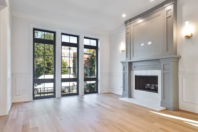 $2,095,000 | 1907 West Wolfram Street, Chicago, IL 60657