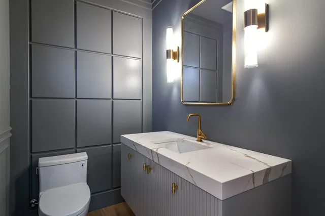 $2,095,000 | 1907 West Wolfram Street, Chicago, IL 60657