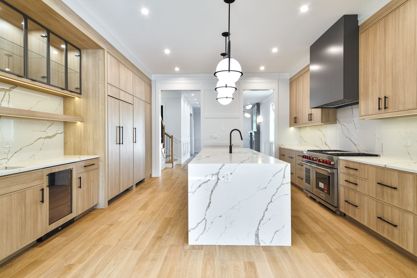 1907 West Wolfram Street Chicago, IL 60657 - Photo 2 of 35