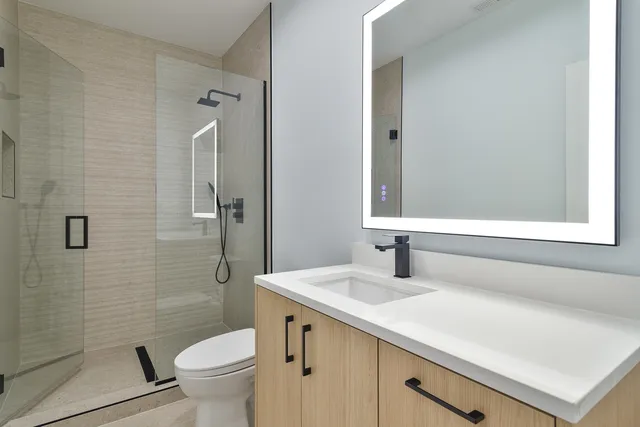 $2,095,000 | 1907 West Wolfram Street, Chicago, IL 60657