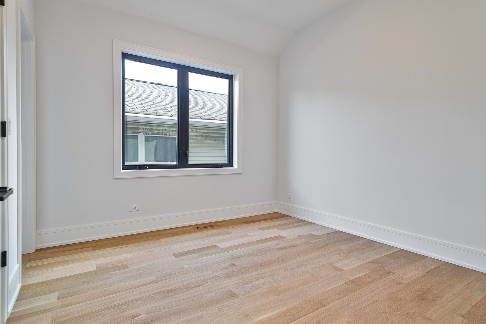 1907 West Wolfram Street Chicago, IL 60657 - Photo 33 of 35