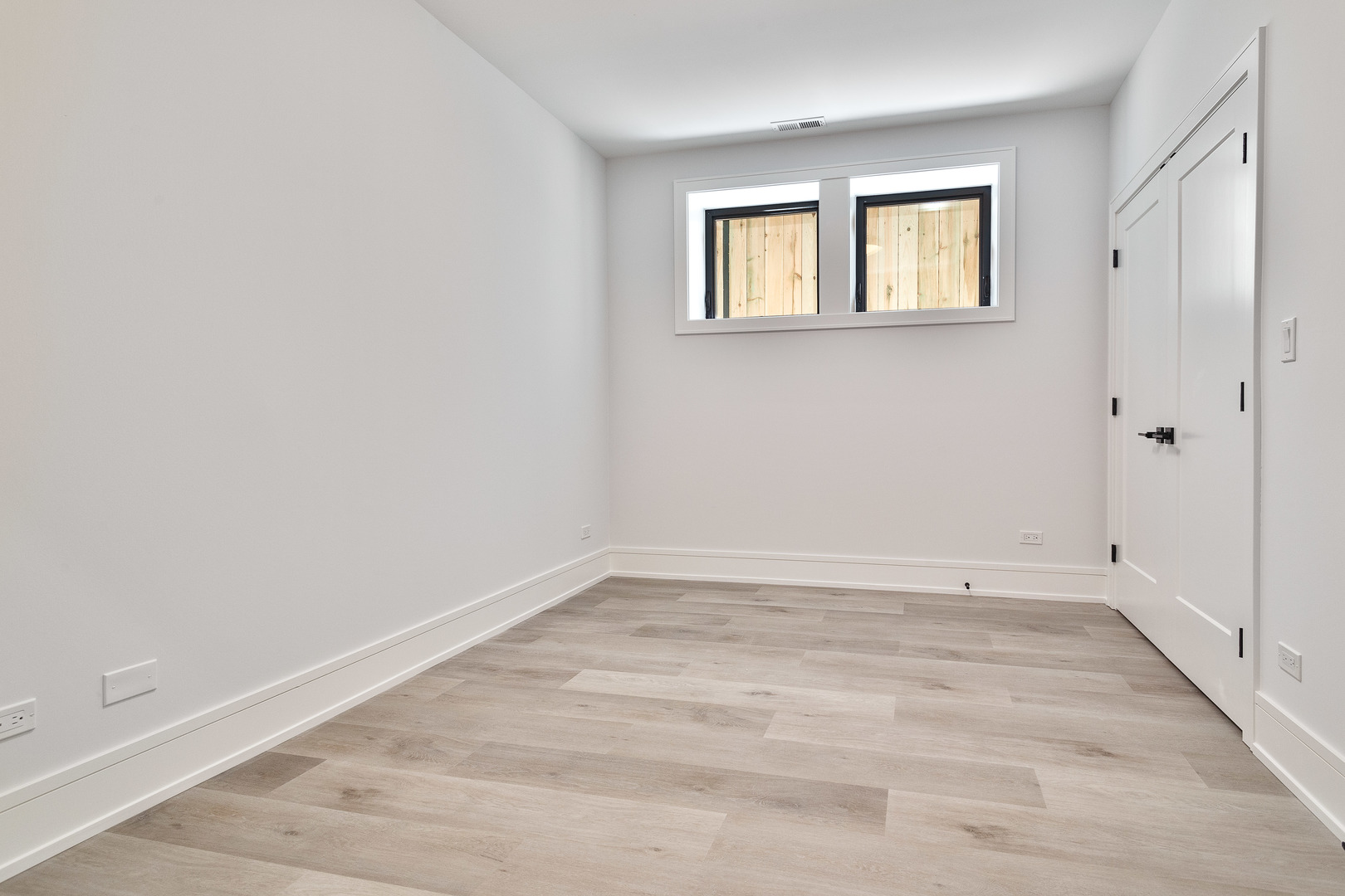 1907 West Wolfram Street Chicago, IL 60657 - Photo 35 of 35