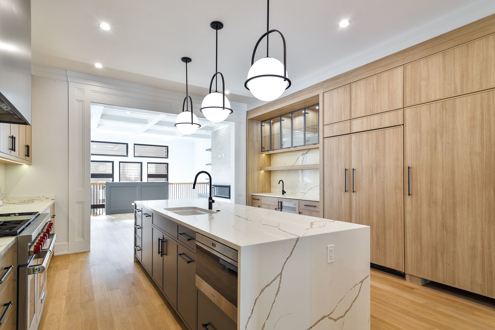 1907 West Wolfram Street Chicago, IL 60657 - Photo 5 of 35