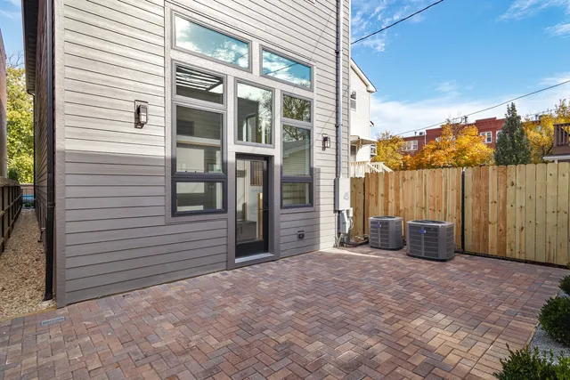 $2,095,000 | 1907 West Wolfram Street, Chicago, IL 60657