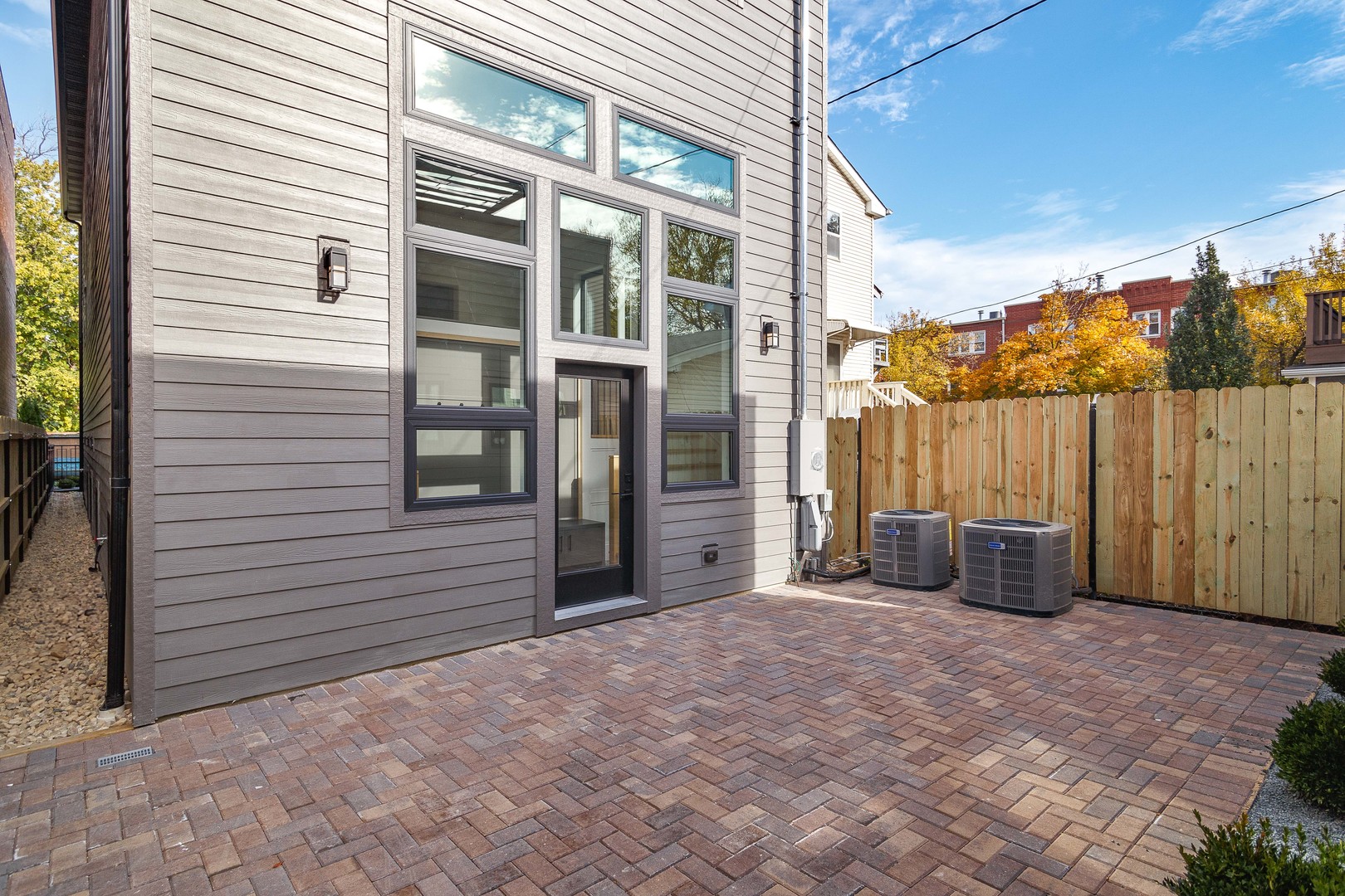 1907 West Wolfram Street Chicago, IL 60657 - Photo 9 of 35