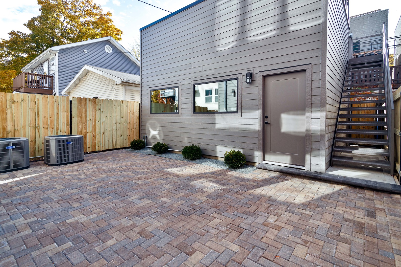 1907 West Wolfram Street Chicago, IL 60657 - Photo 10 of 35