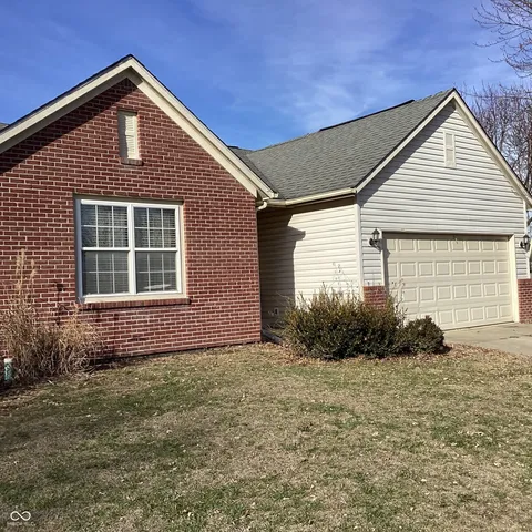 $275,000 | 6704 Deep Run Court, Indianapolis, IN 46268