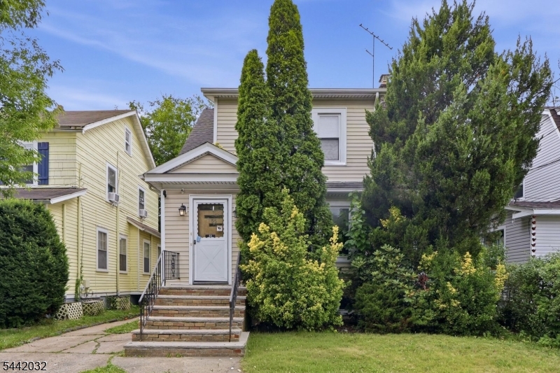 55 Schaefer Road Maplewood, NJ 07040 - Photo 2 of 35 Gallery Image 2