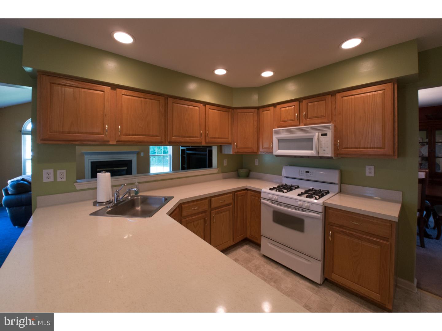 603 Tryens Road Aston, PA 19014 - Photo 11 of 25 Kitchen