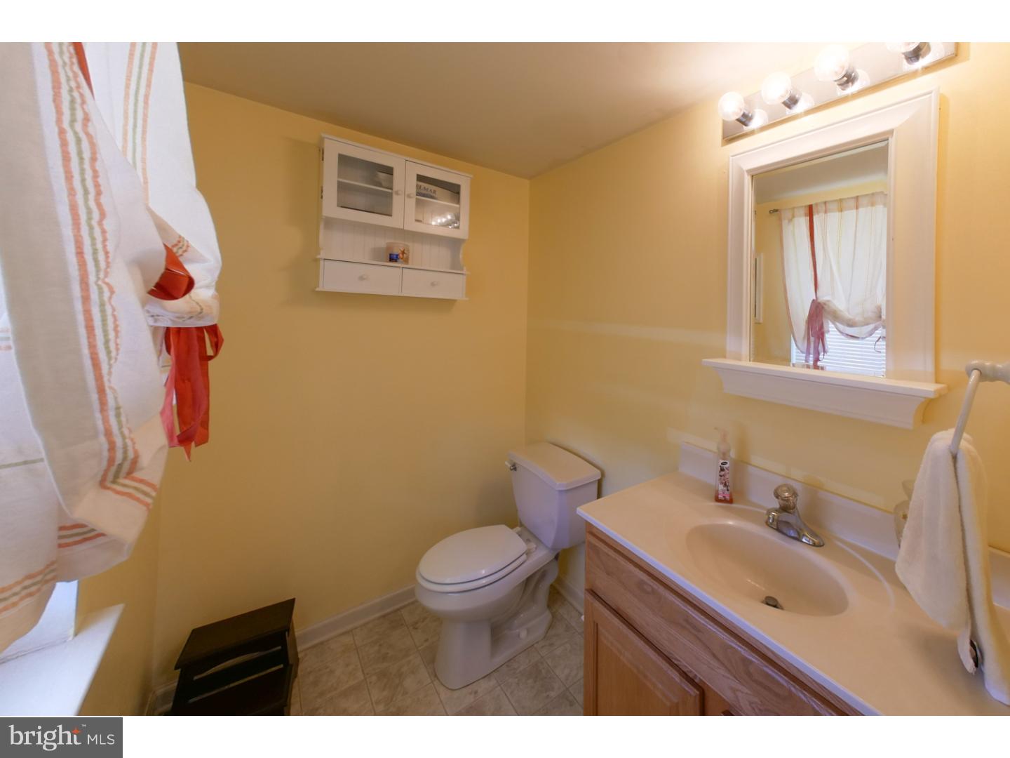603 Tryens Road Aston, PA 19014 - Photo 14 of 25 Bathroom