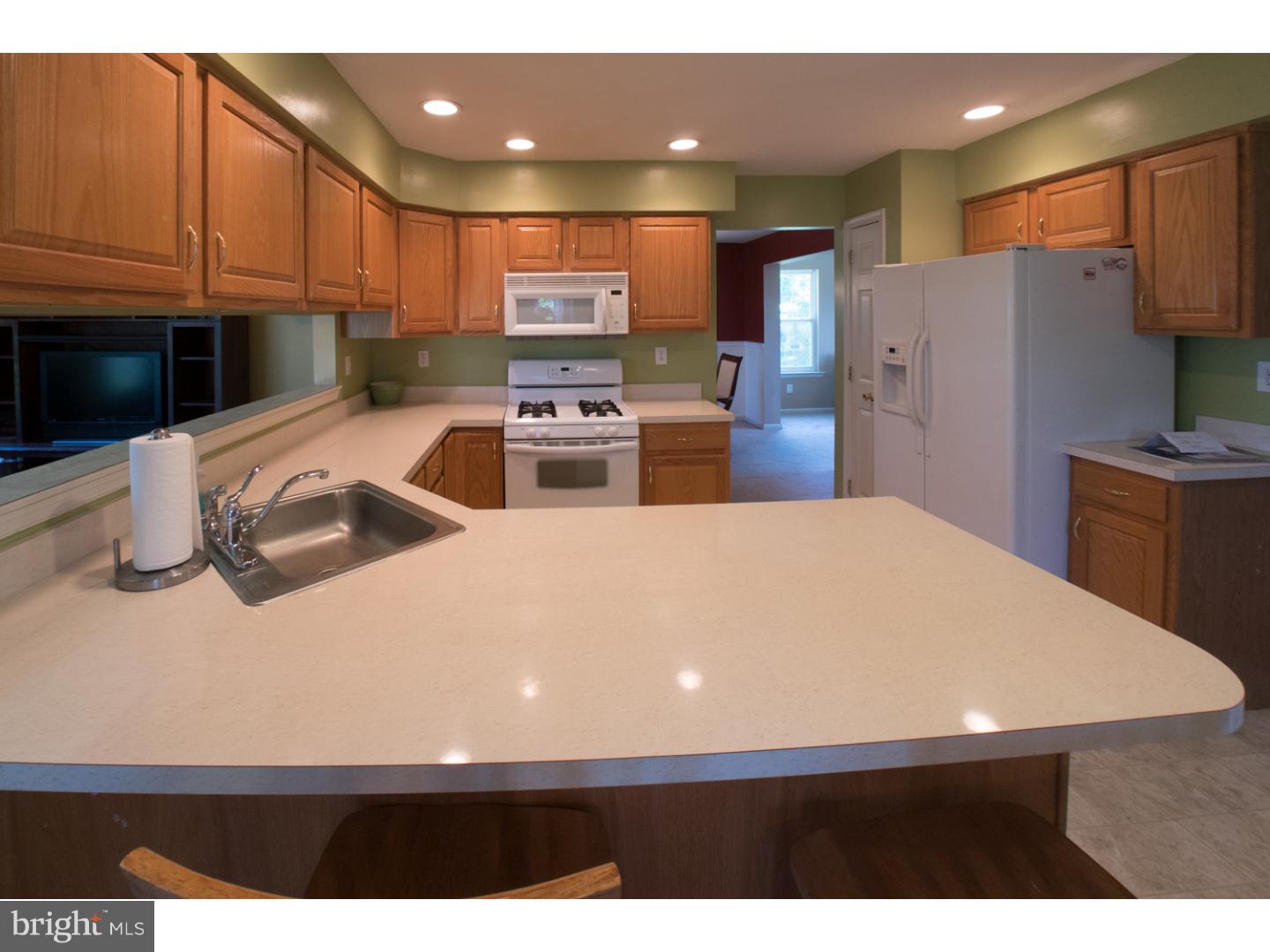 603 Tryens Road Aston, PA 19014 - Photo 9 of 25 Kitchen
