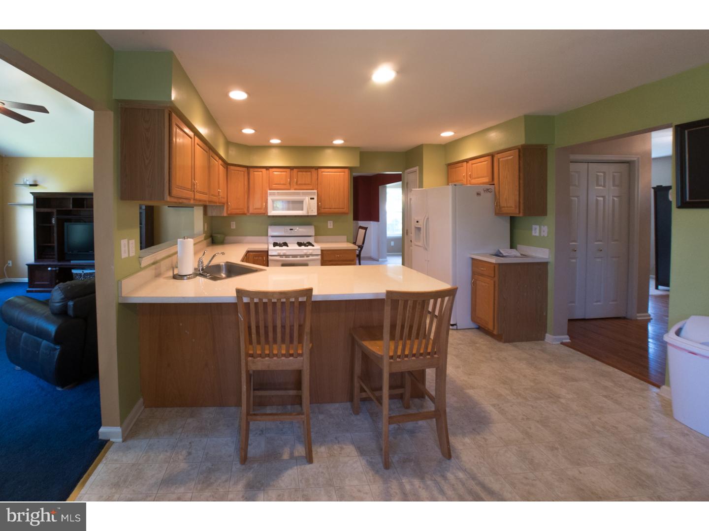 603 Tryens Road Aston, PA 19014 - Photo 10 of 25 Kitchen