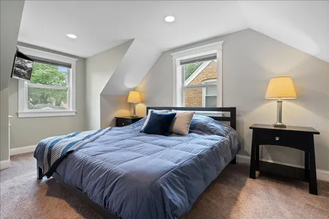 $525,000 | 201 North Maple Street, Mount Prospect, IL 60056