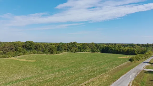 $359,100 | 12156 East Bunny Farm Road, Mount Vernon, IL 62864