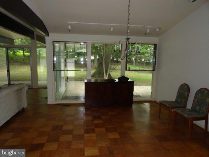3515 Gardenview Road Pikesville, MD 21208 - Photo 14 of 25 Dining Room