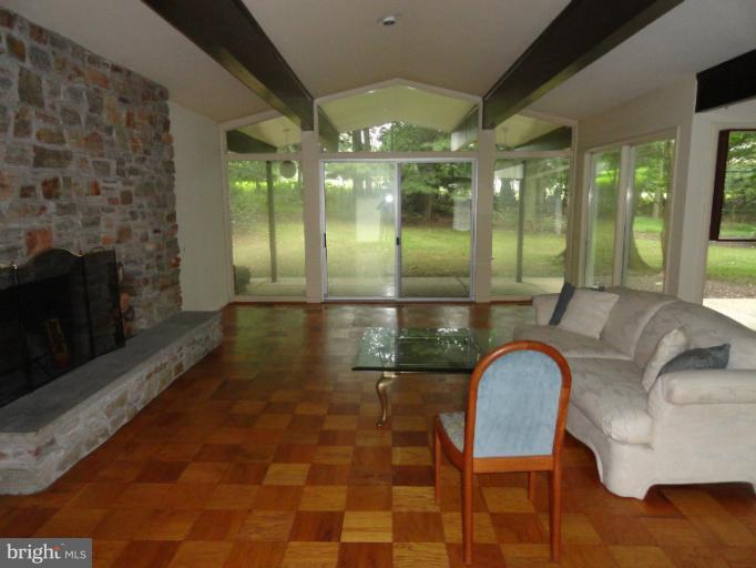 3515 Gardenview Road Pikesville, MD 21208 - Photo 22 of 25 Living Room #2