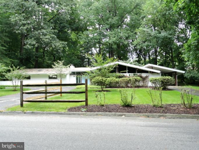 3515 Gardenview Road Pikesville, MD 21208 - Photo 25 of 25 Exterior (Front)