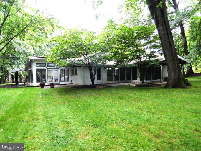 3515 Gardenview Road Pikesville, MD 21208 - Photo 6 of 25 Exterior (Rear)