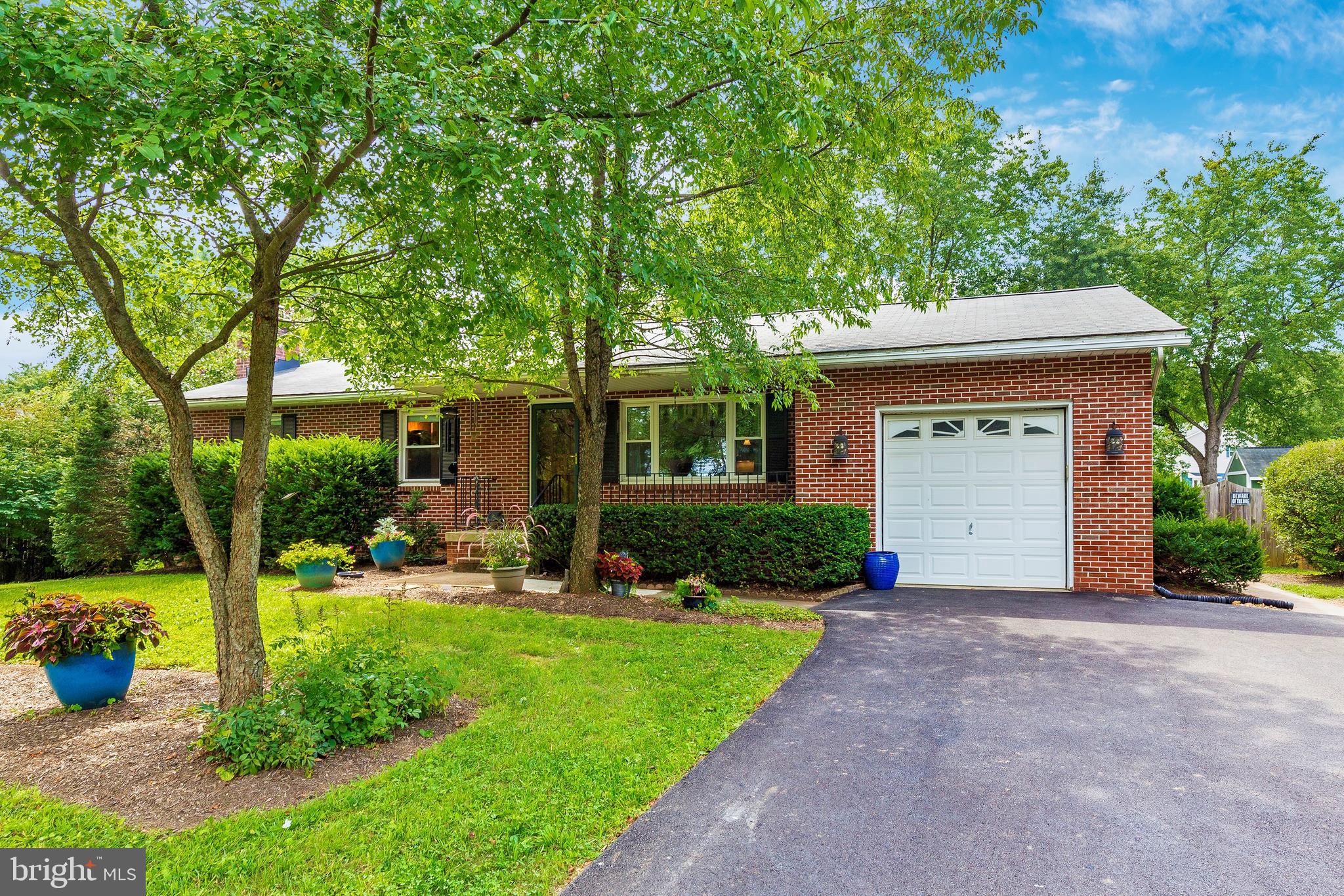 5400 Ridge Road Mount Airy, MD 21771 - Photo 2 of 35 Exterior Front with new asphalt driveway
