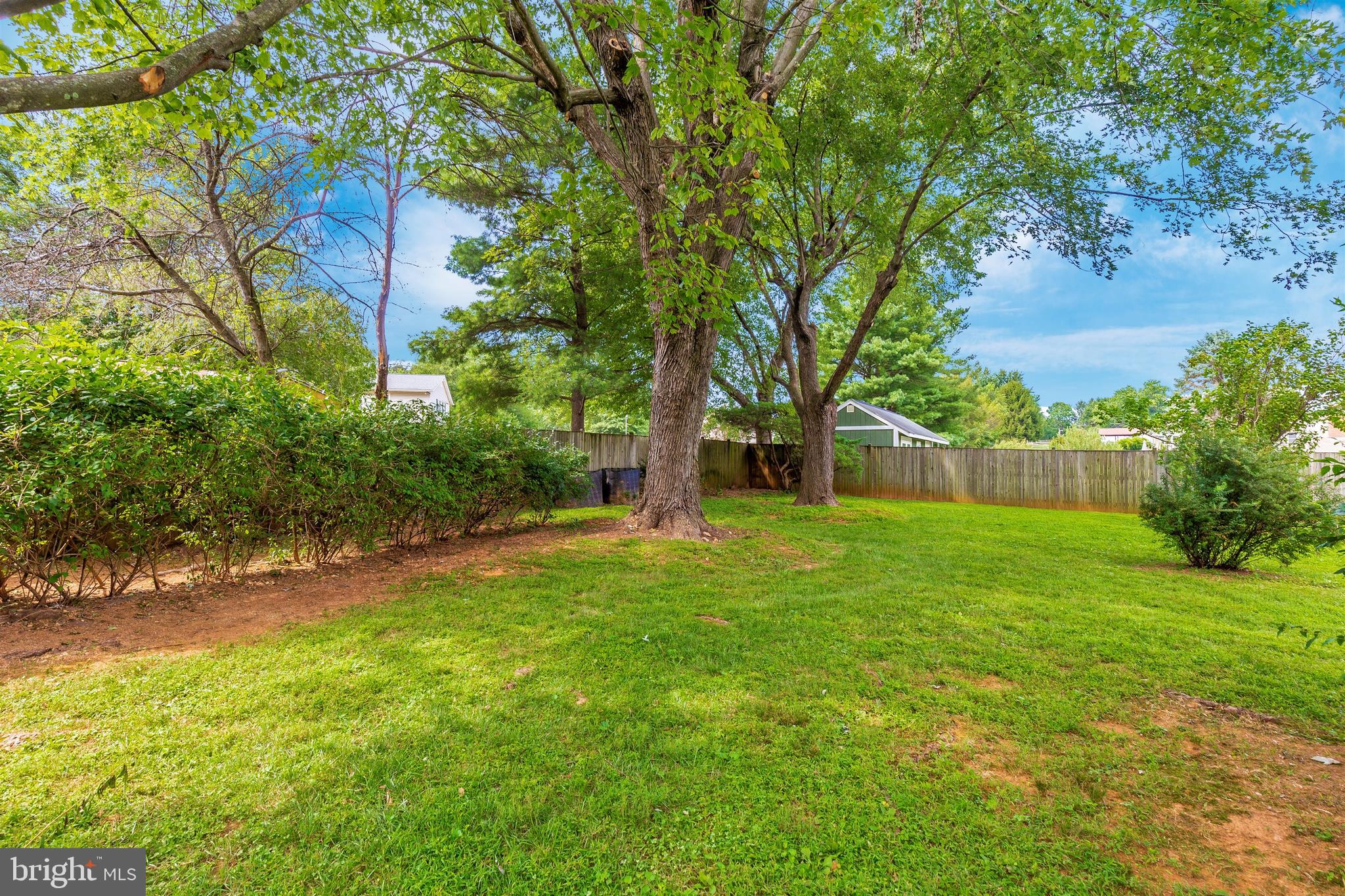 5400 Ridge Road Mount Airy, MD 21771 - Photo 32 of 35 Large Private Back Yard