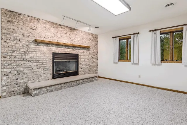 $499,000 | W8325 Larson Lane, New Lisbon, WI 53950