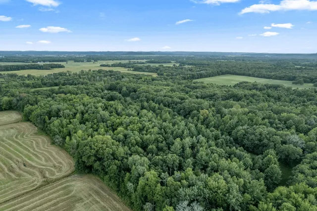 $499,000 | W8325 Larson Lane, New Lisbon, WI 53950