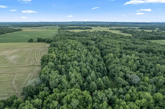 $499,000 | W8325 Larson Lane, New Lisbon, WI 53950